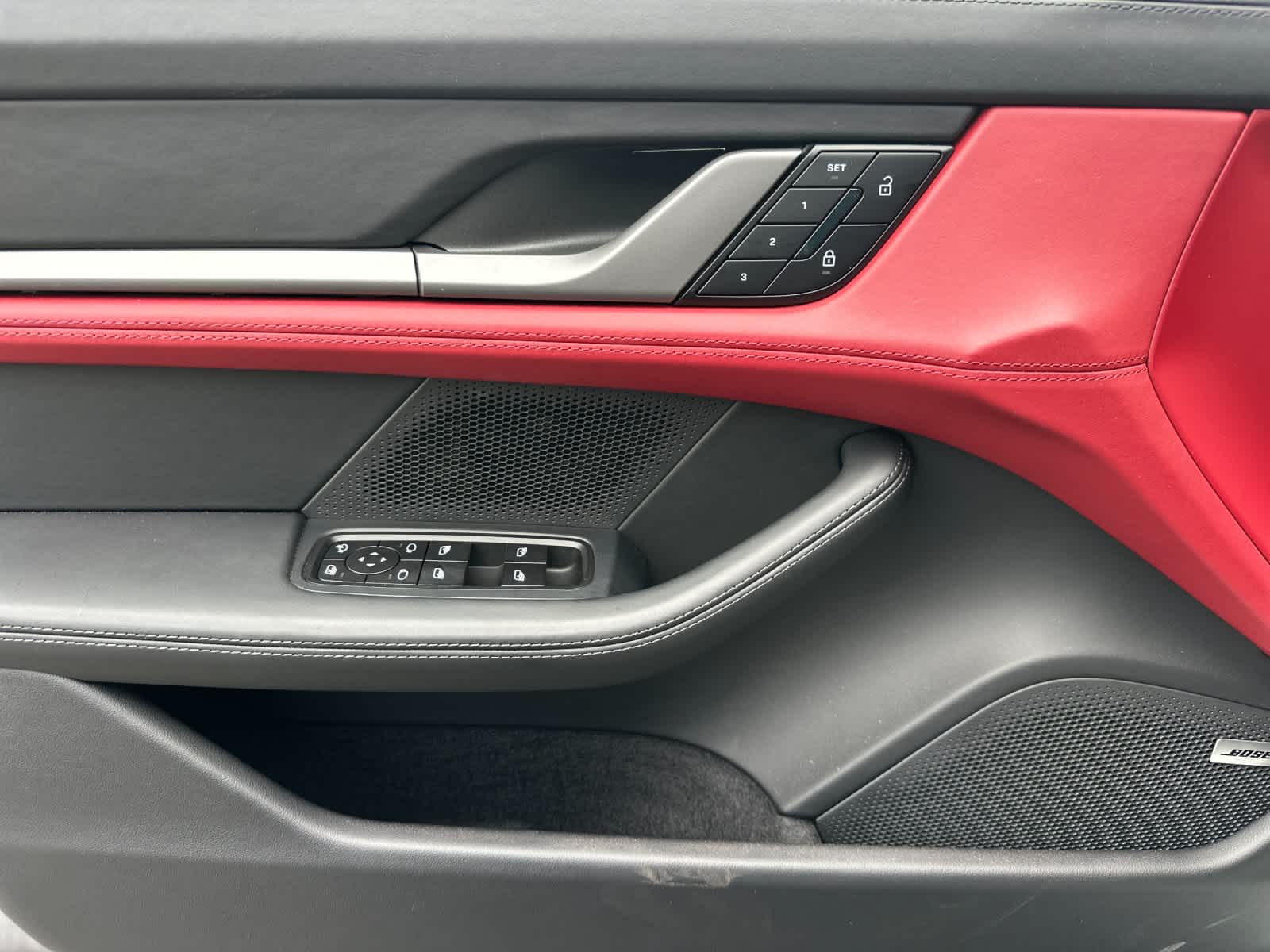 Thumbnail: 2025 Porsche Taycan - 12