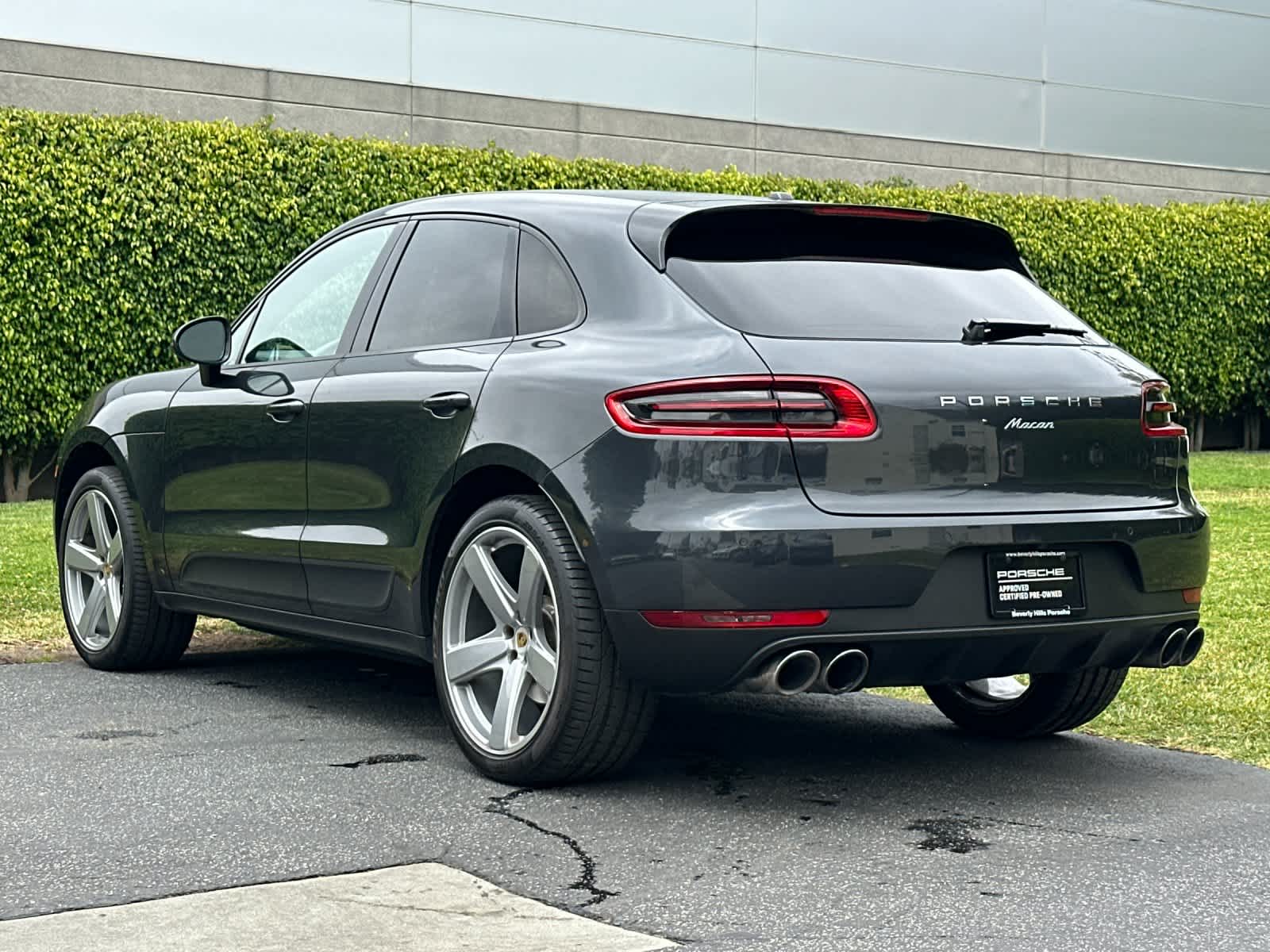 Thumbnail: 2018 Porsche Macan - 3