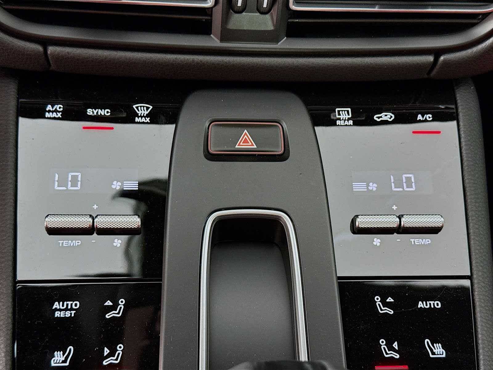 Thumbnail: 2025 Porsche Macan - 13