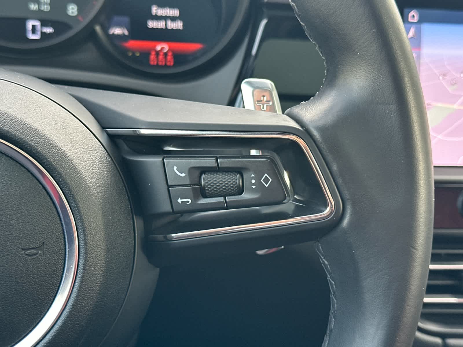 Thumbnail: 2025 Porsche Macan - 29