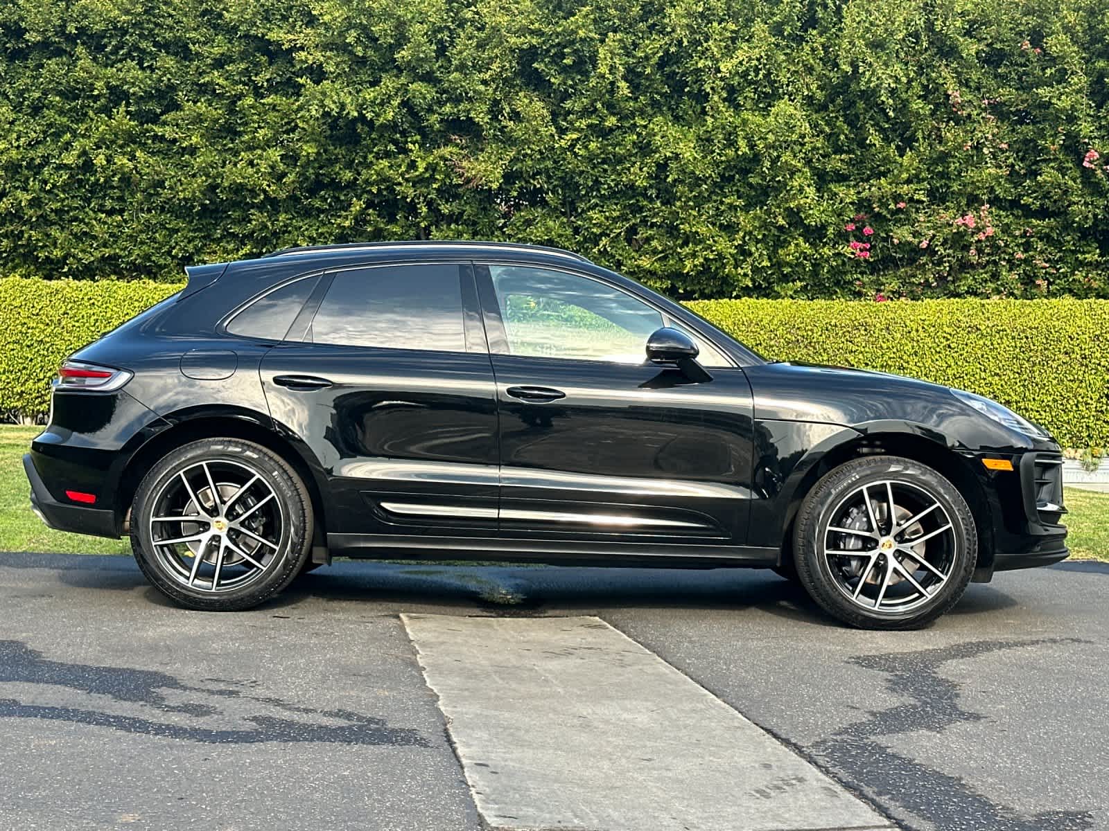 Thumbnail: 2025 Porsche Macan - 9