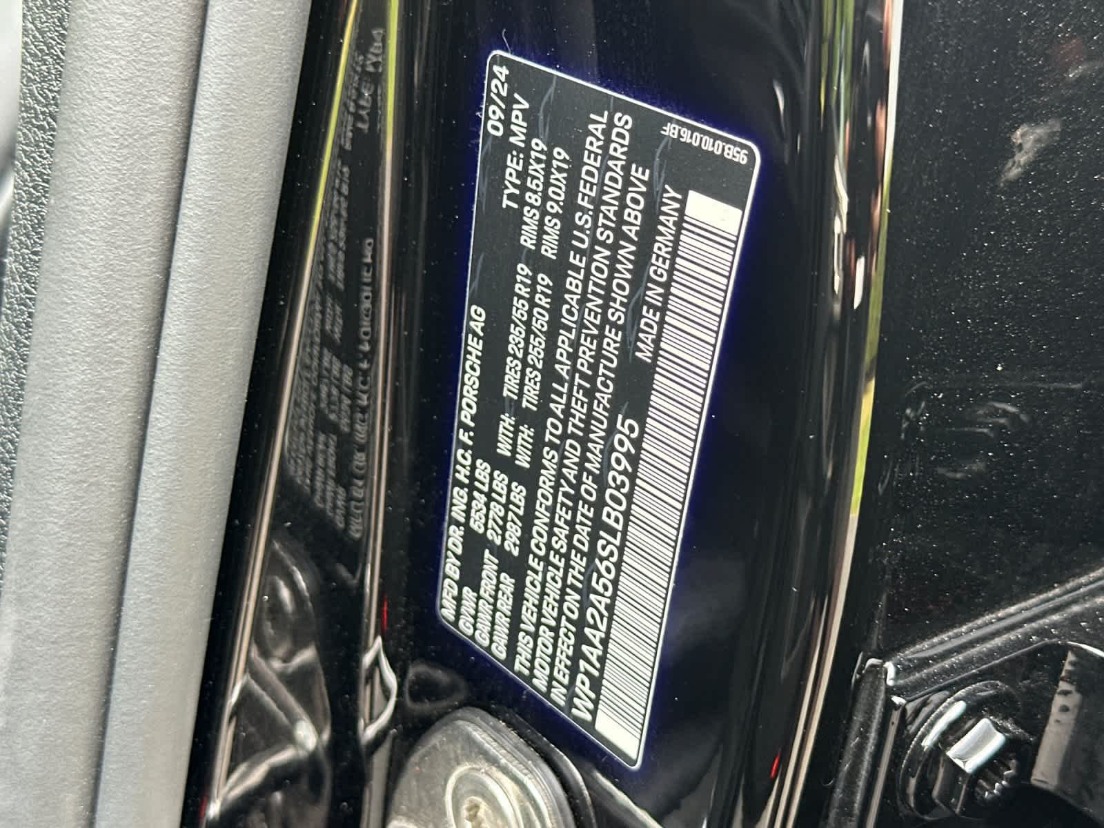 Thumbnail: 2025 Porsche Macan - 33