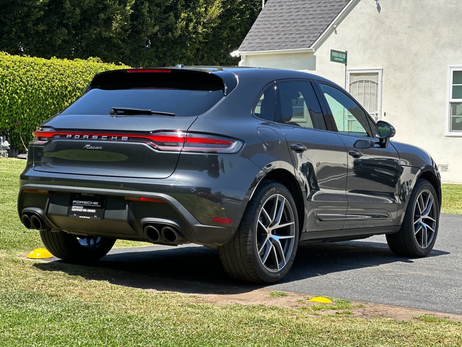 Thumbnail: 2025 Porsche Macan - 8