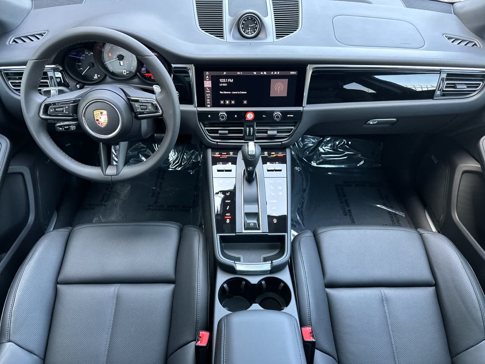 Thumbnail: 2026 Porsche Macan - 6