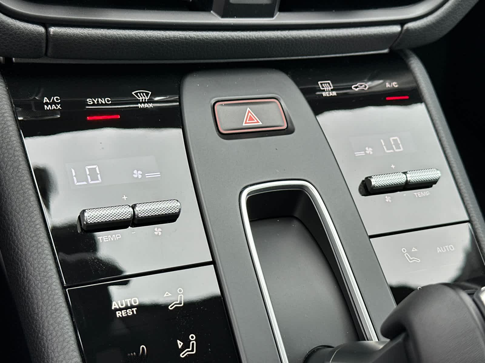 Thumbnail: 2026 Porsche Macan - 24