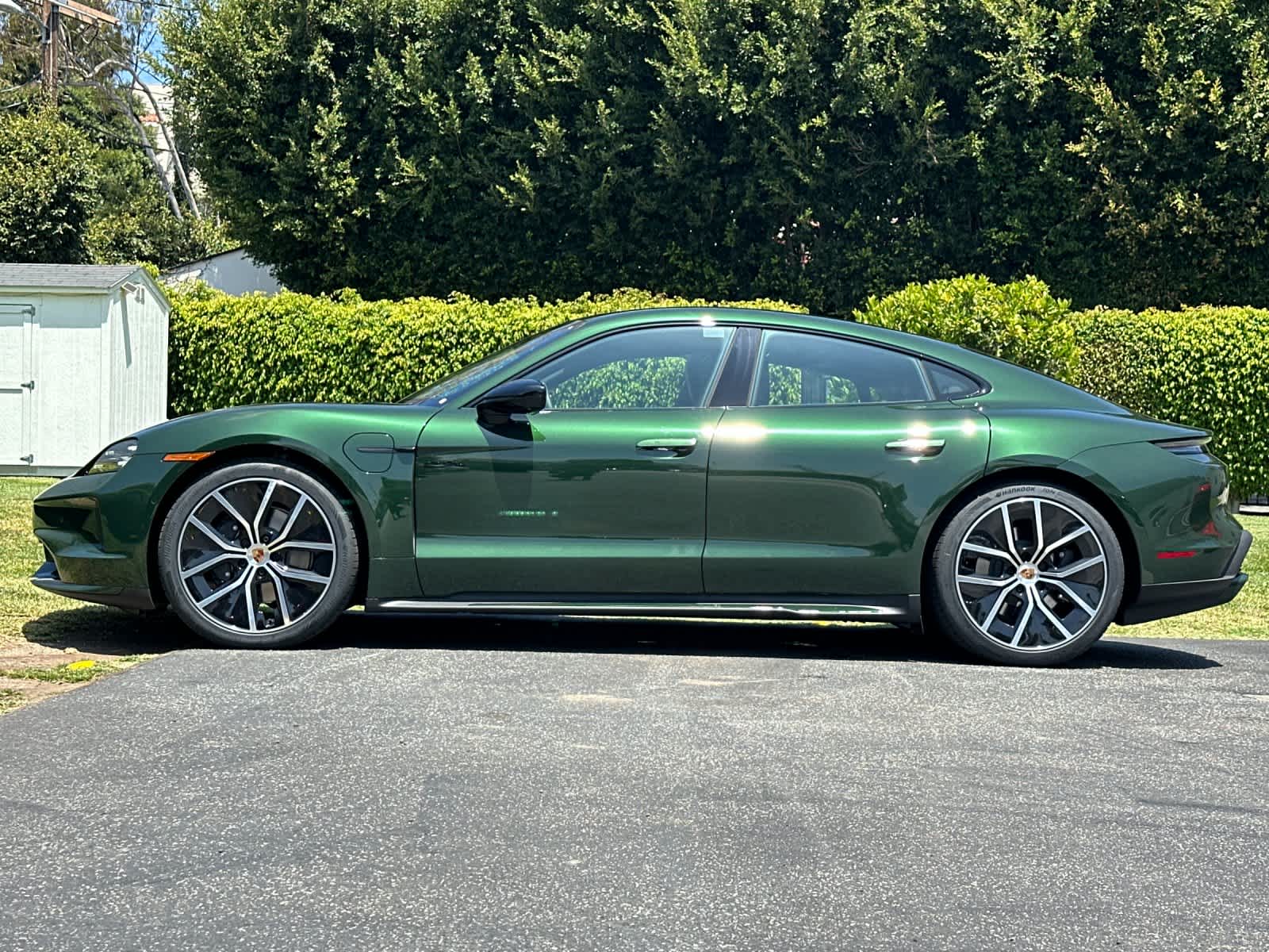 Thumbnail: 2026 Porsche Taycan - 2