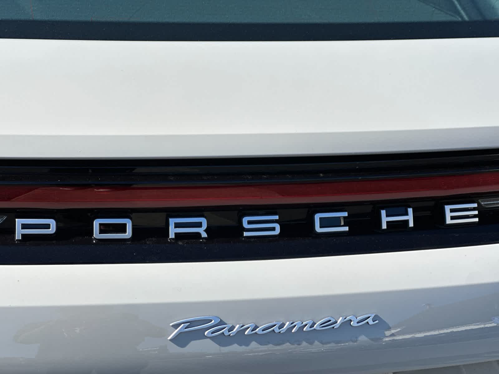 Thumbnail: 2026 Porsche Panamera - 31