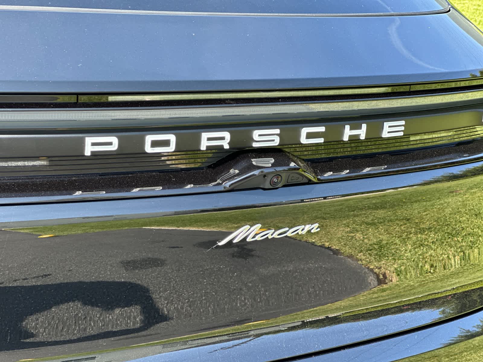 Thumbnail: 2026 Porsche Macan - 33