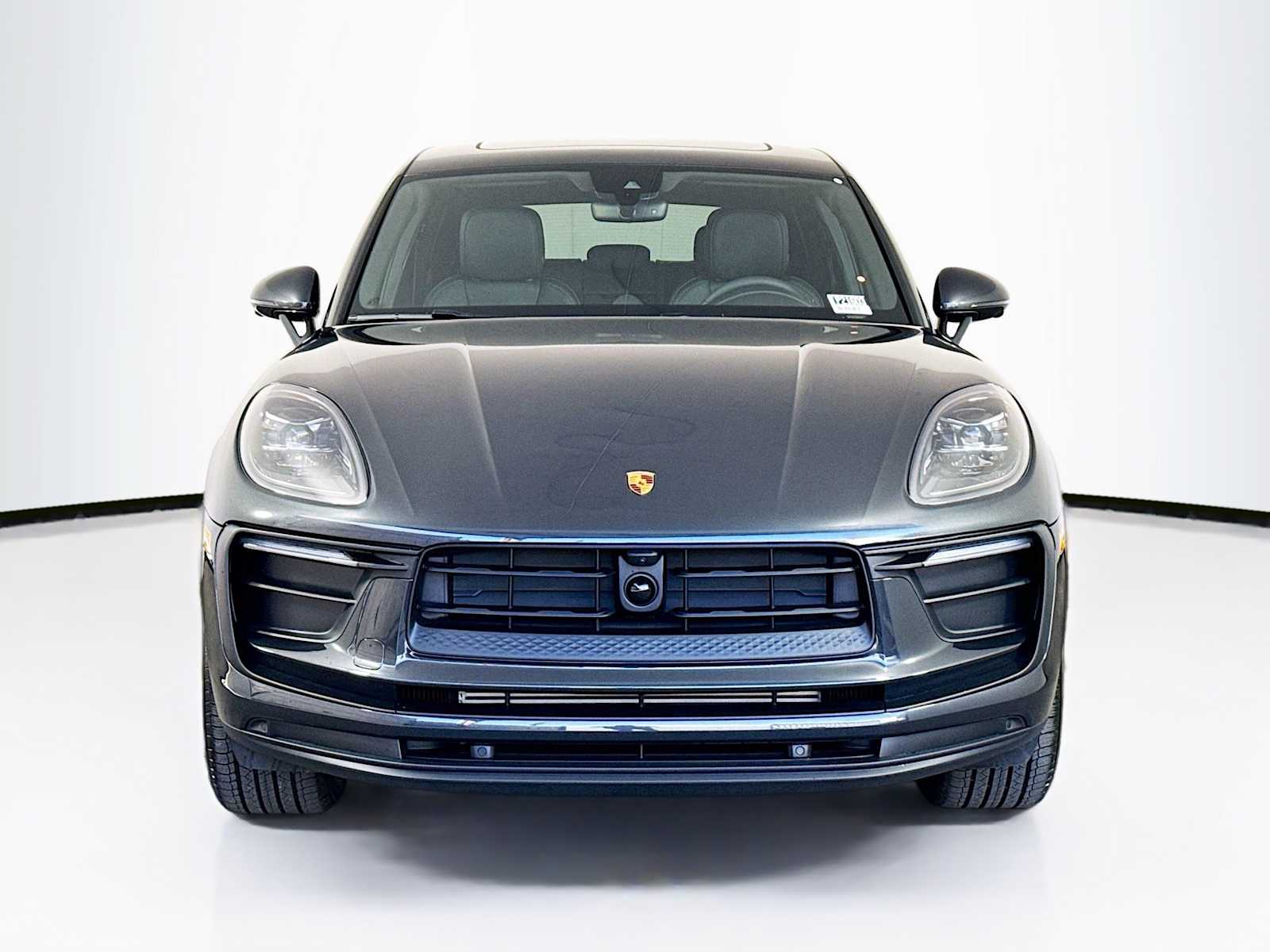 Thumbnail: 2026 Porsche Macan - 6