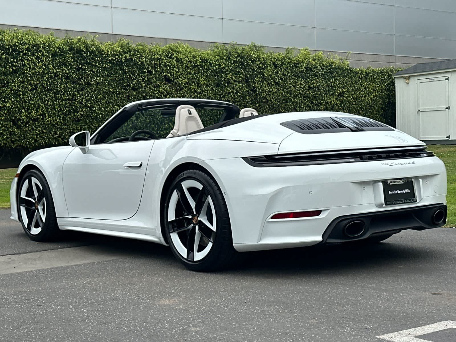 Thumbnail: 2026 Porsche 911 - 3