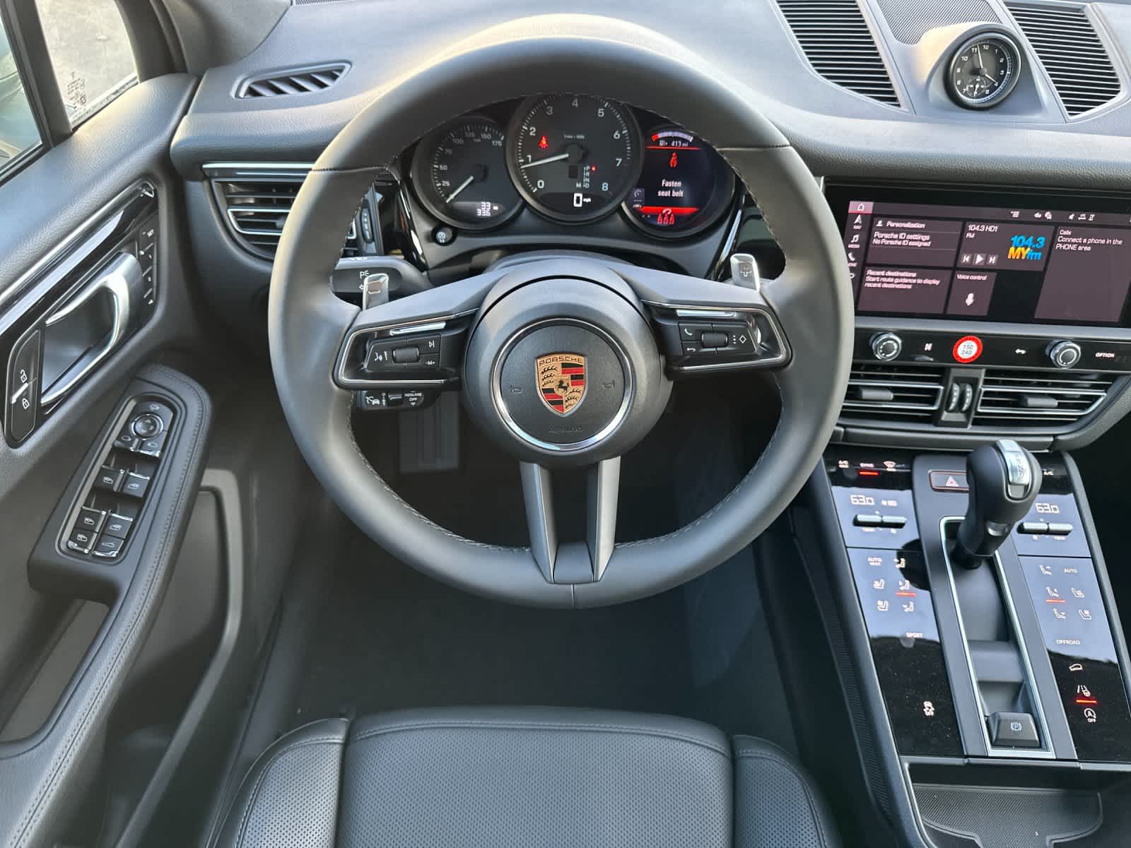 Thumbnail: 2026 Porsche Macan - 15