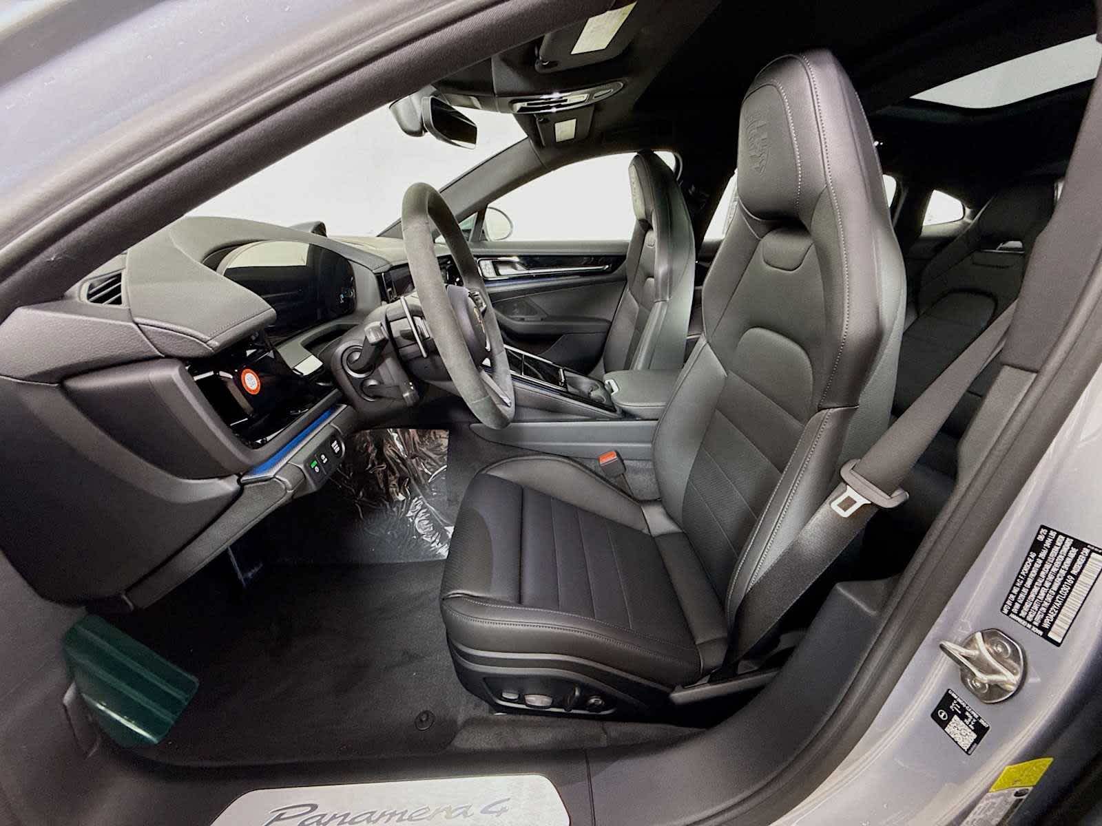 Thumbnail: 2026 Porsche Panamera - 5