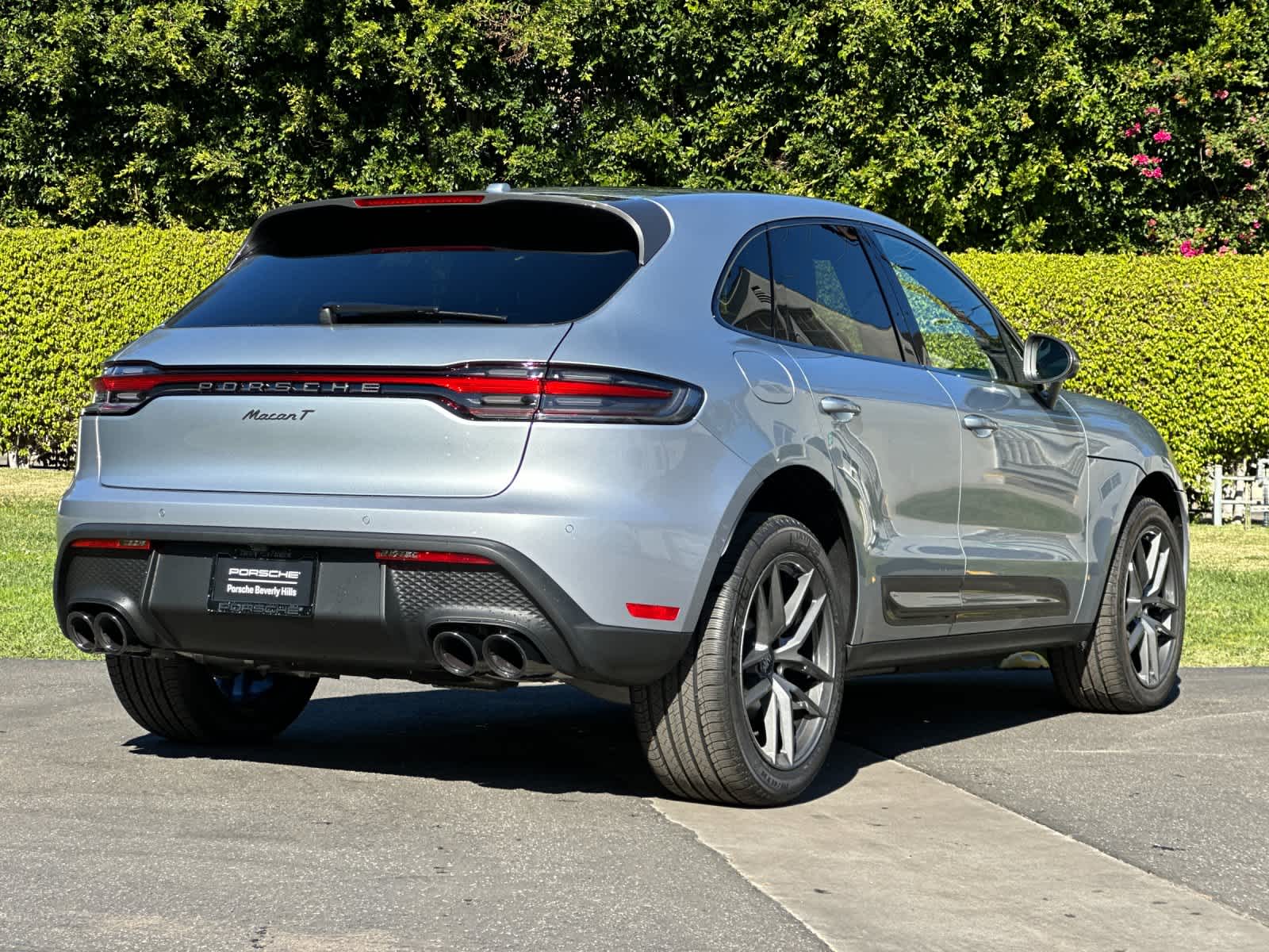 Thumbnail: 2026 Porsche Macan - 8