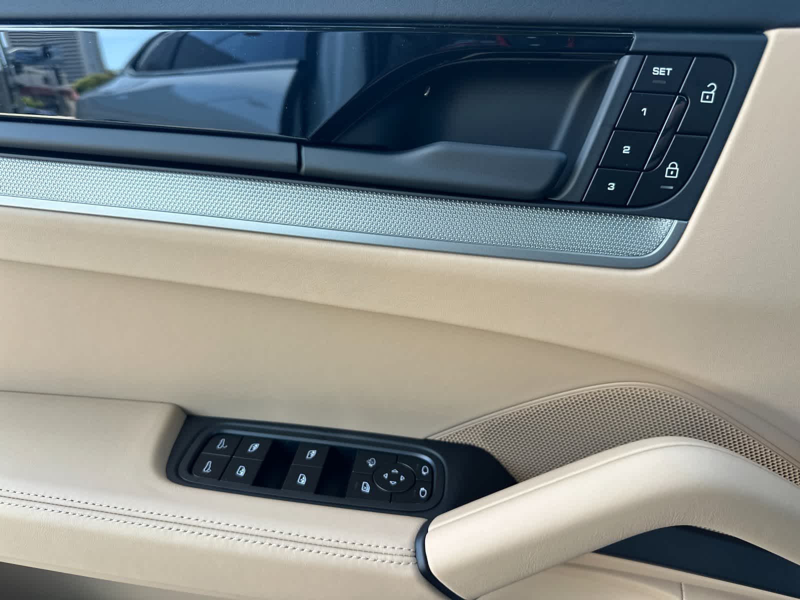 Thumbnail: 2026 Porsche Cayenne - 12