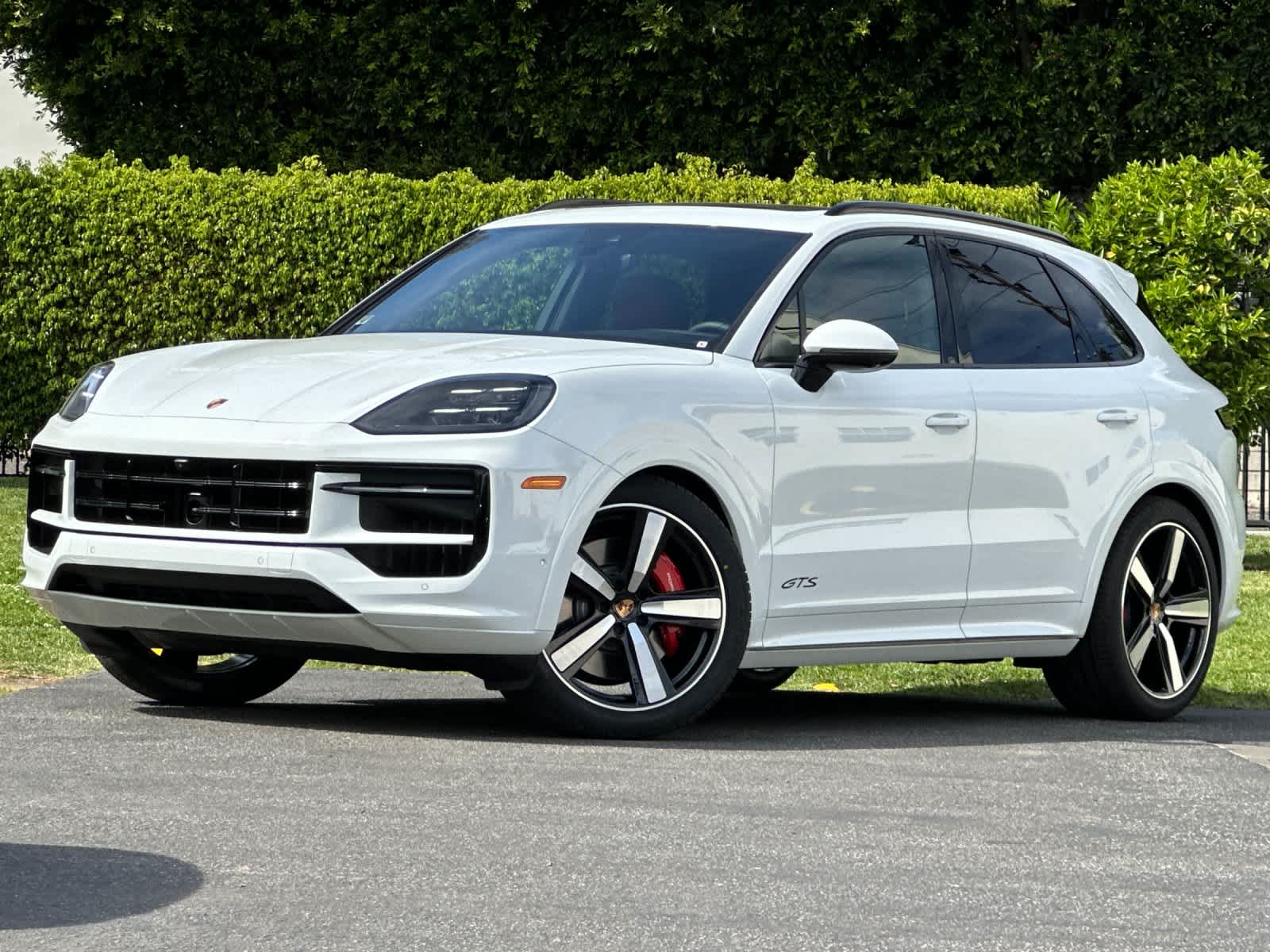 Thumbnail: 2026 Porsche Cayenne - 1