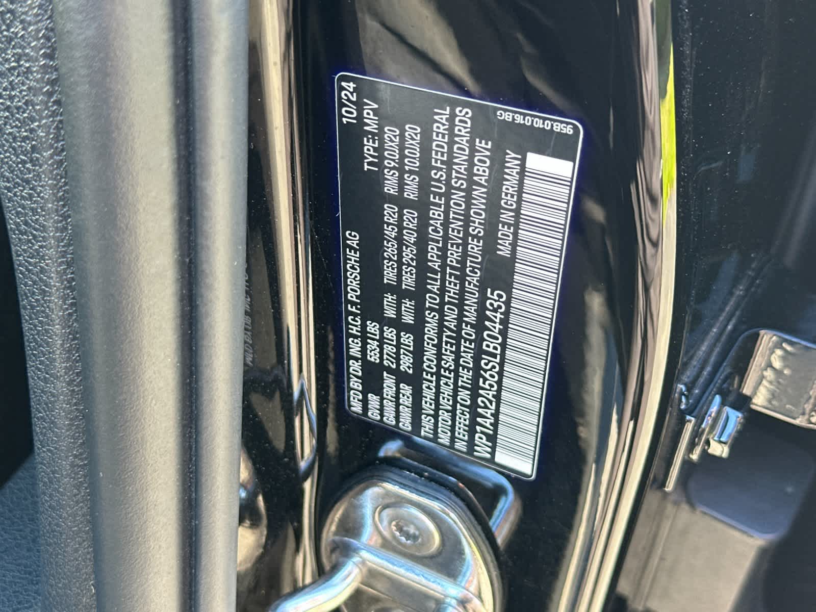 Thumbnail: 2025 Porsche Macan - 34