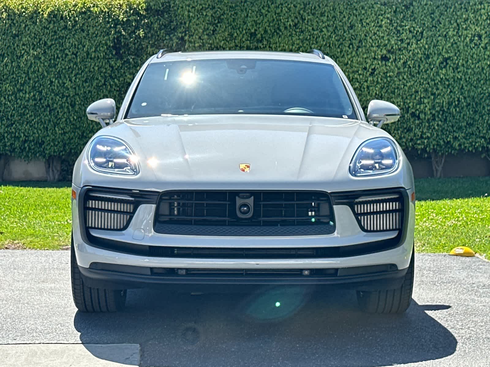 Thumbnail: 2026 Porsche Macan - 11