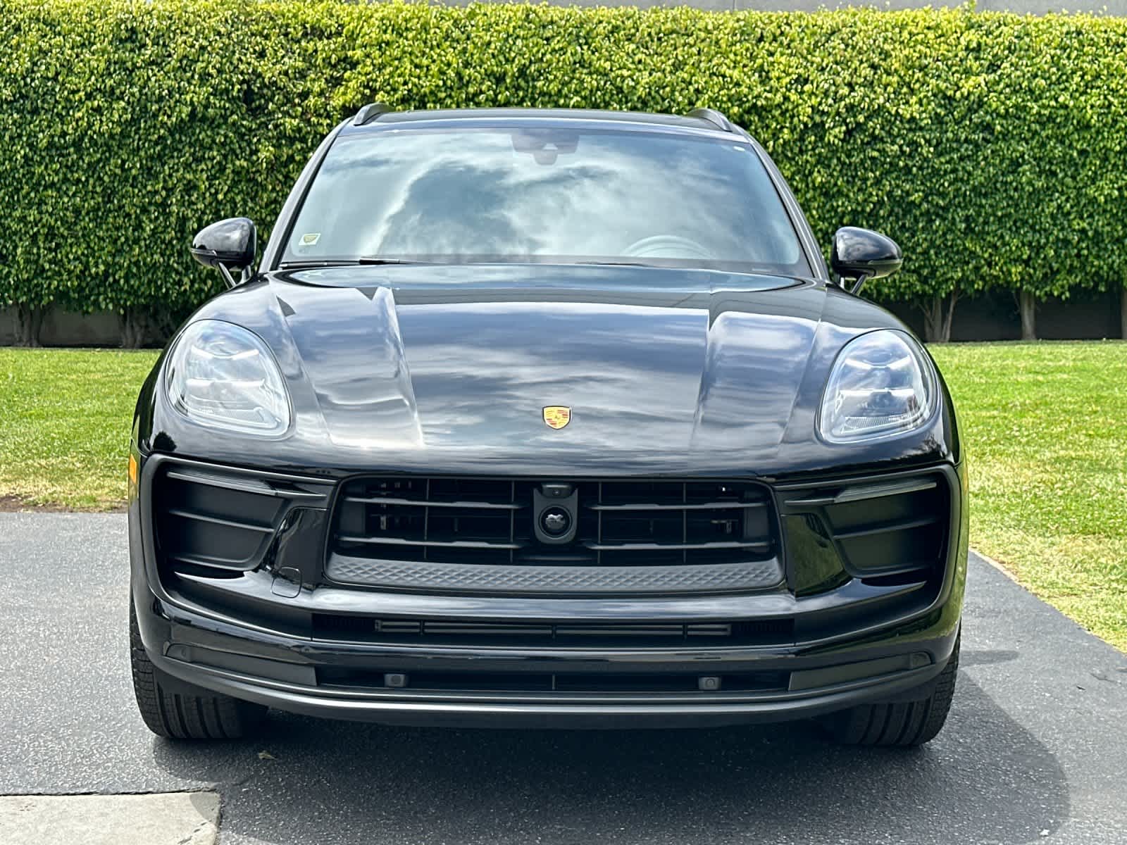 Thumbnail: 2026 Porsche Macan - 11