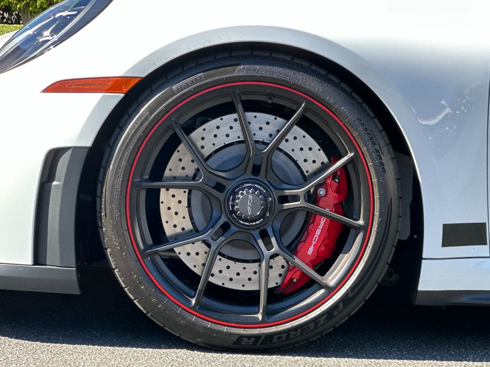 Thumbnail: 2025 Porsche 911 - 25