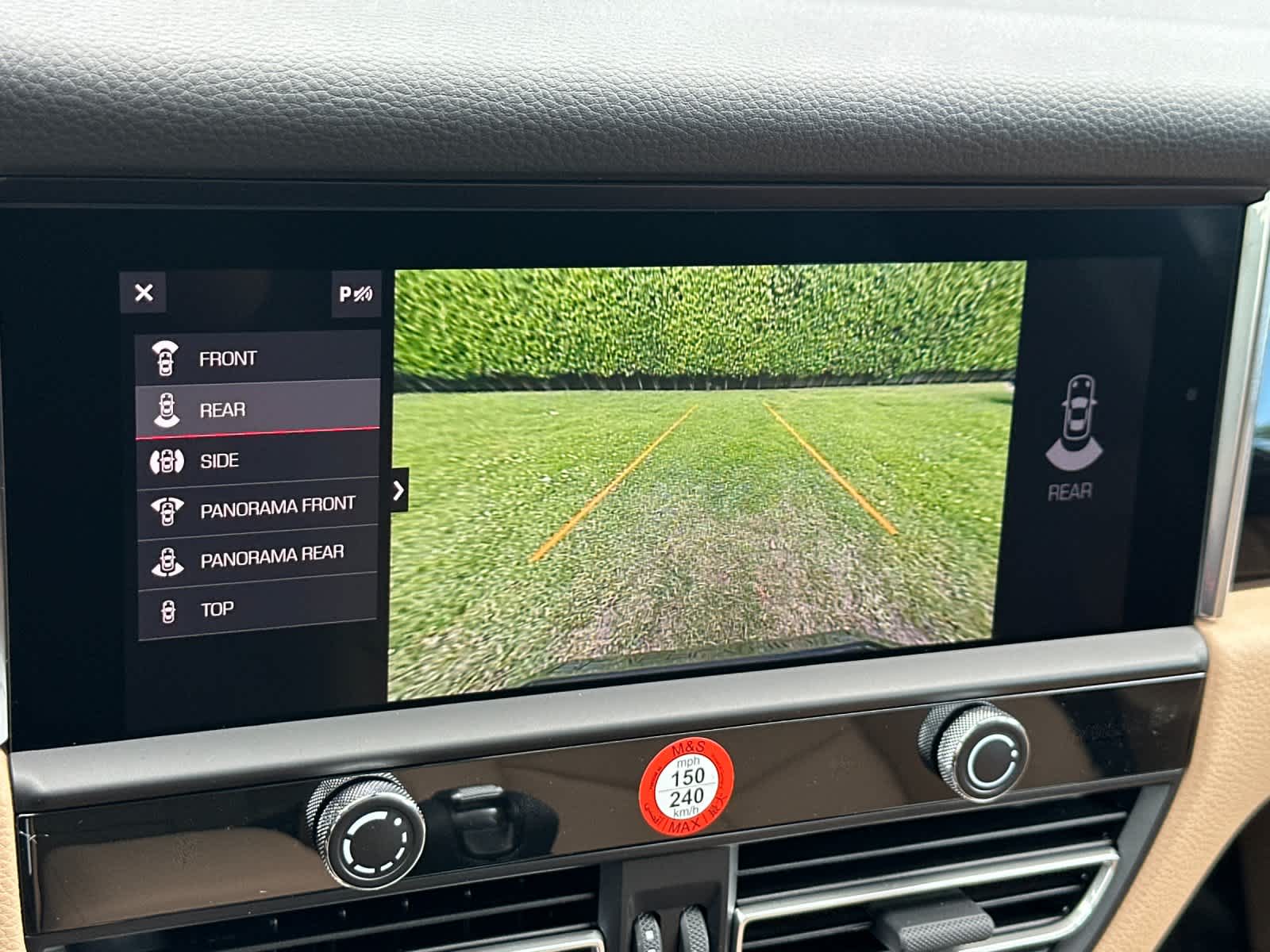 Thumbnail: 2026 Porsche Macan - 23