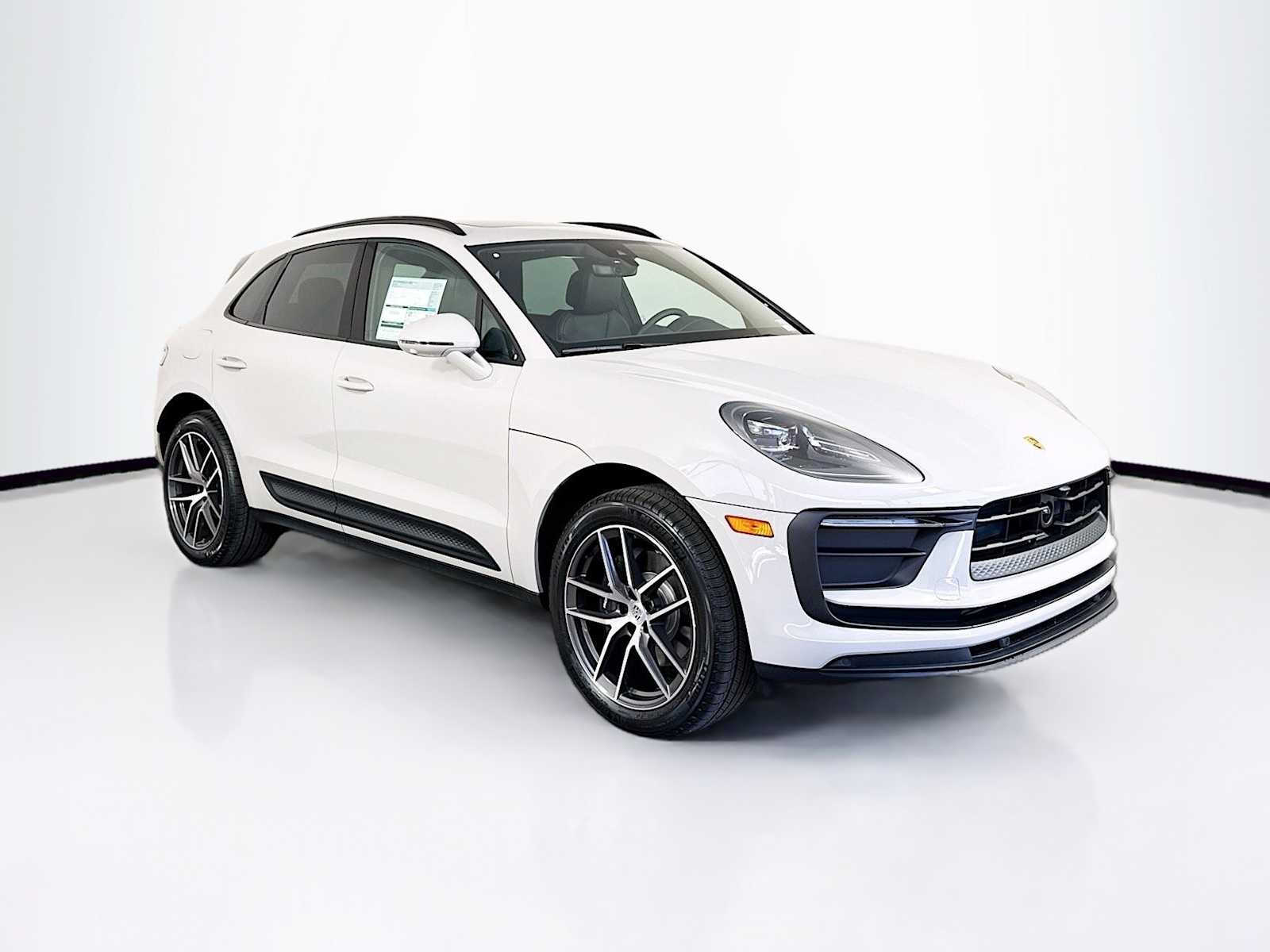 Thumbnail: 2026 Porsche Macan - 7