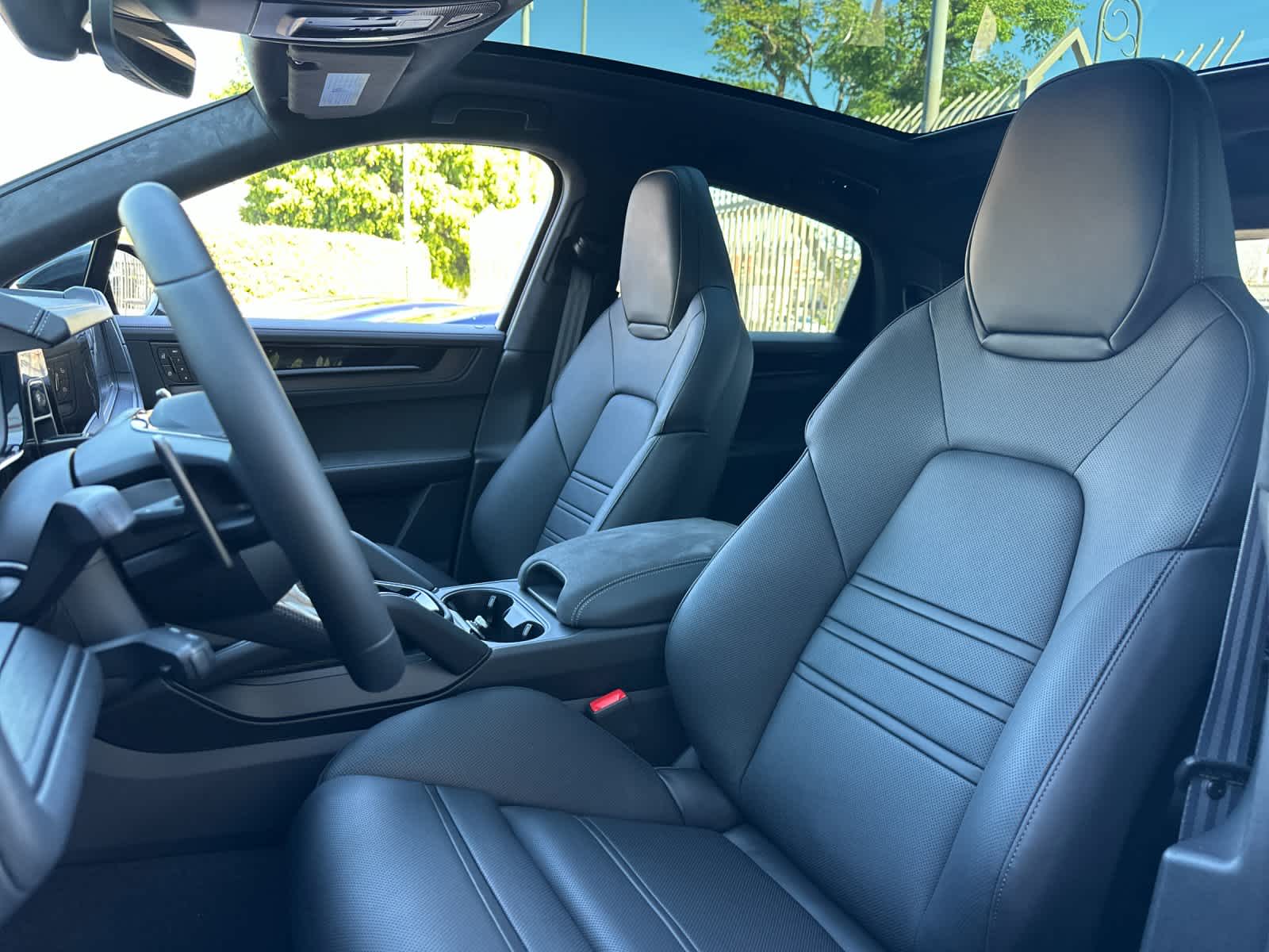 Thumbnail: 2026 Porsche Cayenne - 5