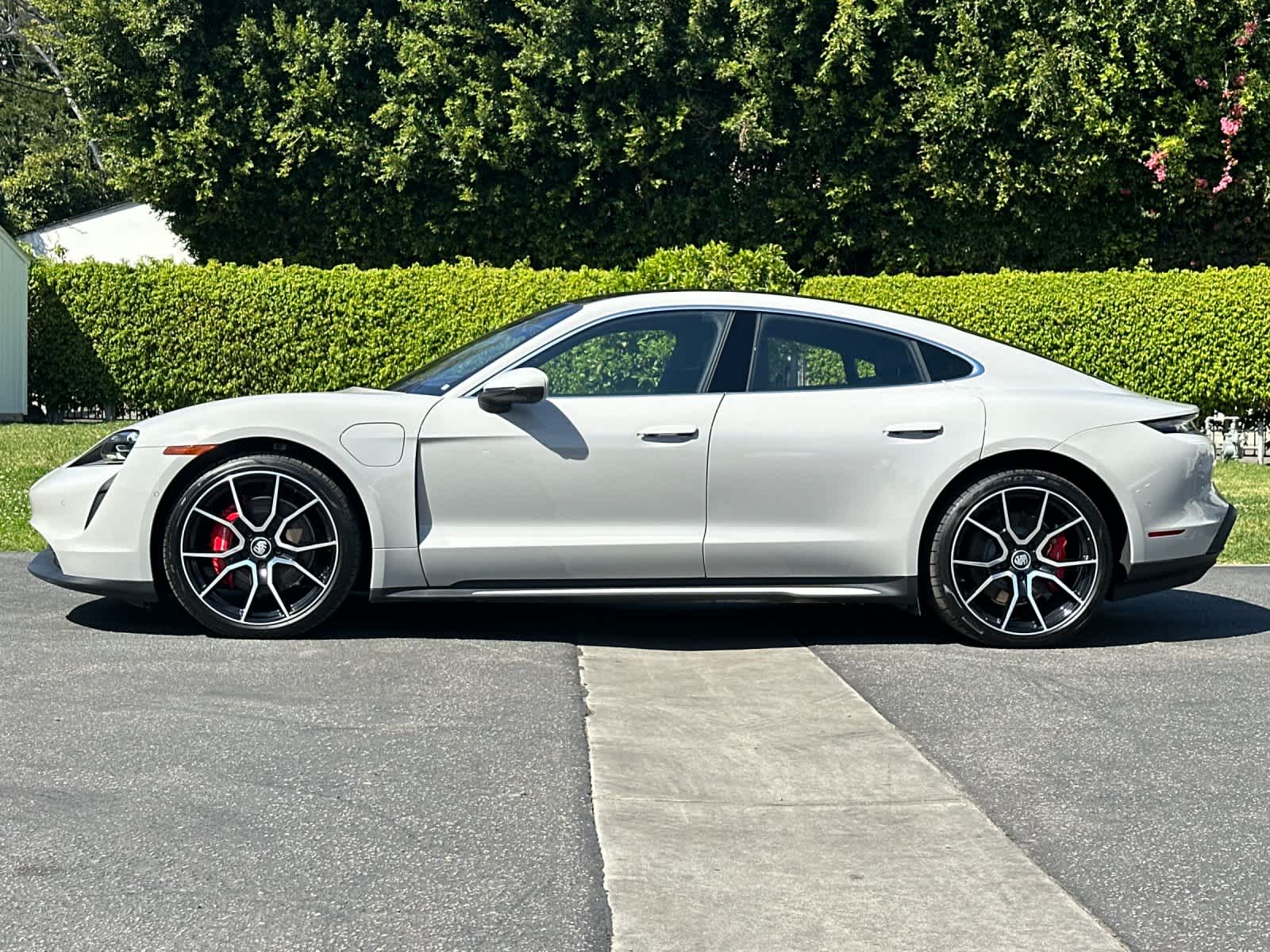 Thumbnail: 2024 Porsche Taycan - 2