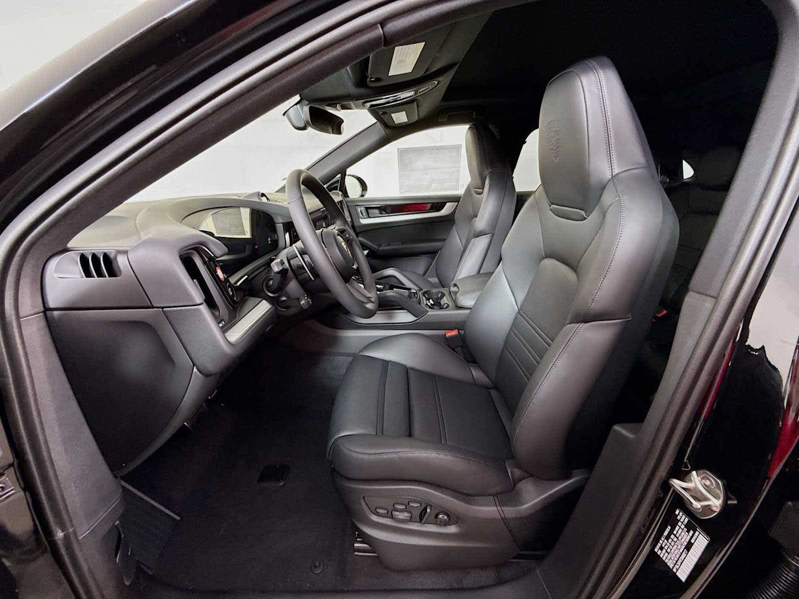 Thumbnail: 2026 Porsche Cayenne - 5