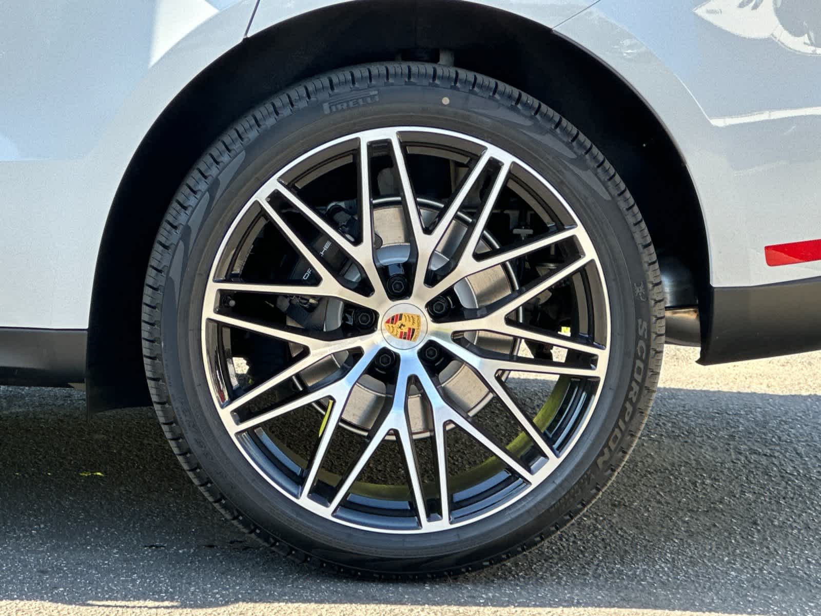 Thumbnail: 2026 Porsche Macan - 31