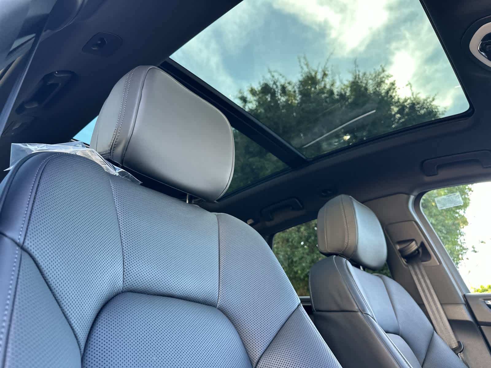 Thumbnail: 2026 Porsche Macan - 18