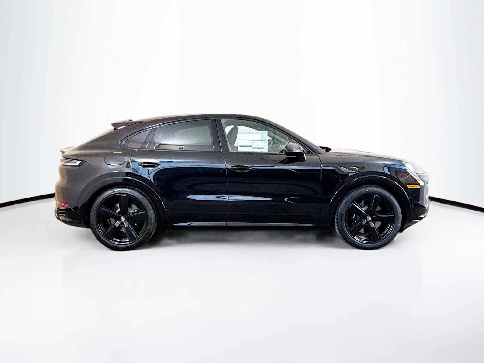 Thumbnail: 2026 Porsche Cayenne - 8