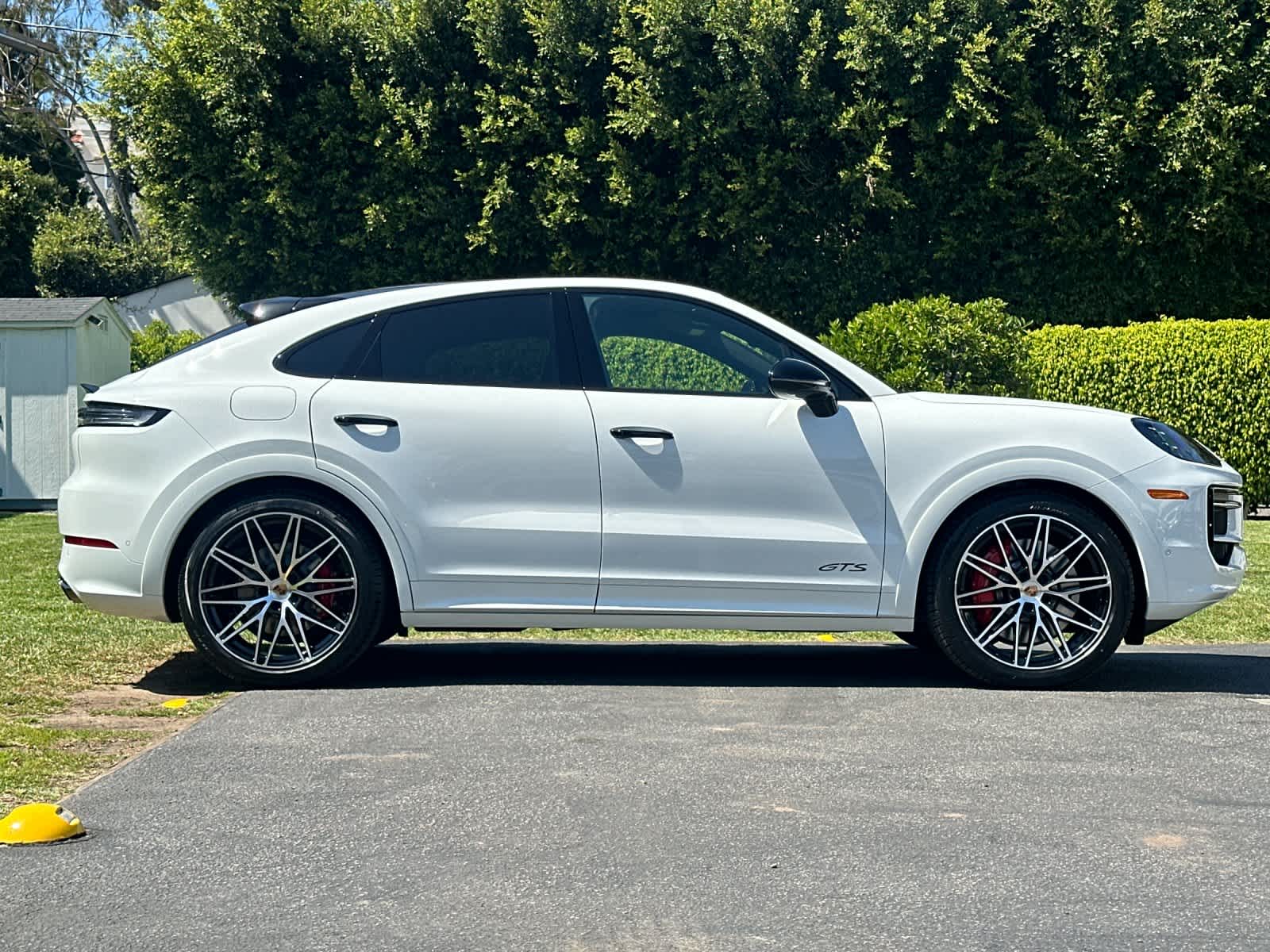 Thumbnail: 2026 Porsche Cayenne - 9