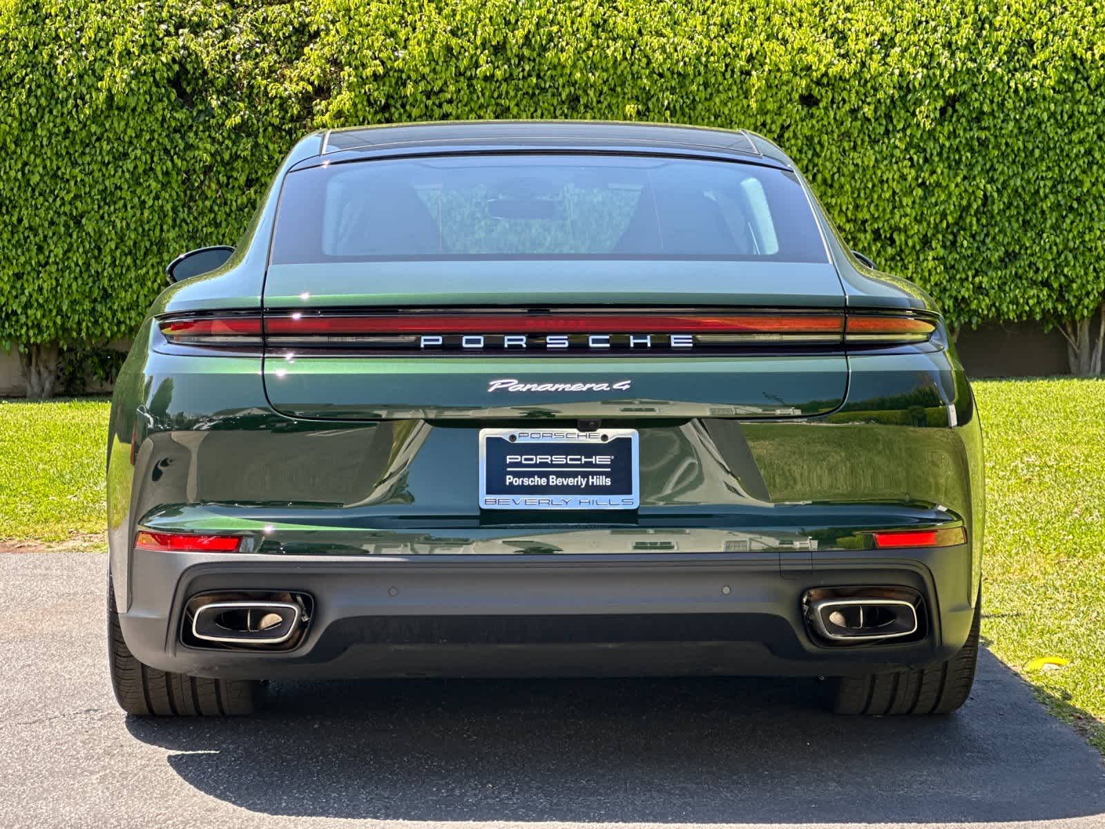Thumbnail: 2026 Porsche Panamera - 7