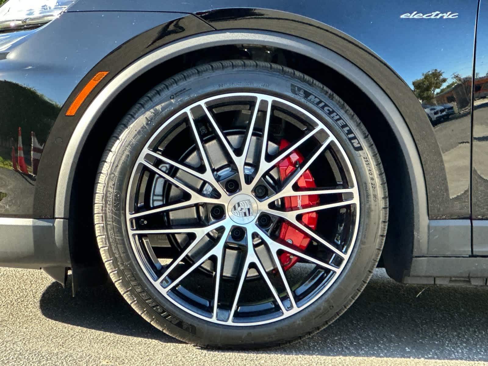 Thumbnail: 2026 Porsche Macan - 32