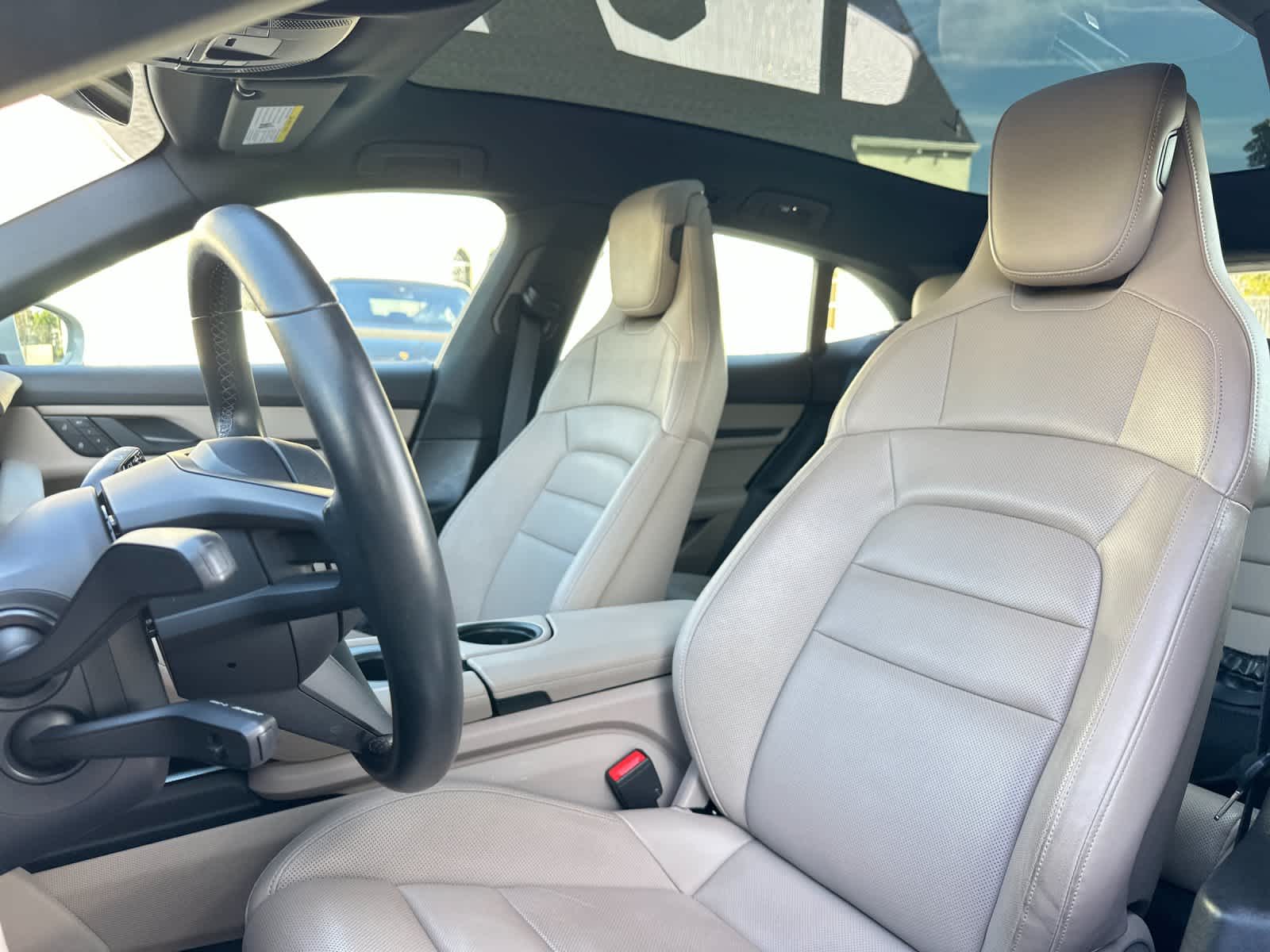 Thumbnail: 2022 Porsche Taycan - 5