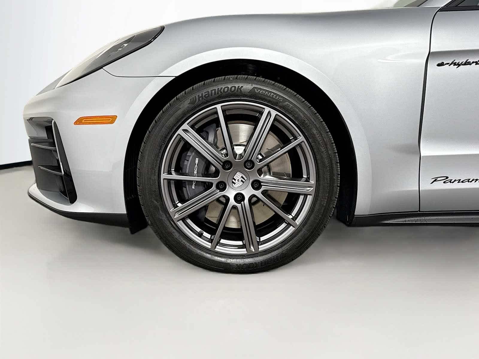 Thumbnail: 2026 Porsche Panamera - 24