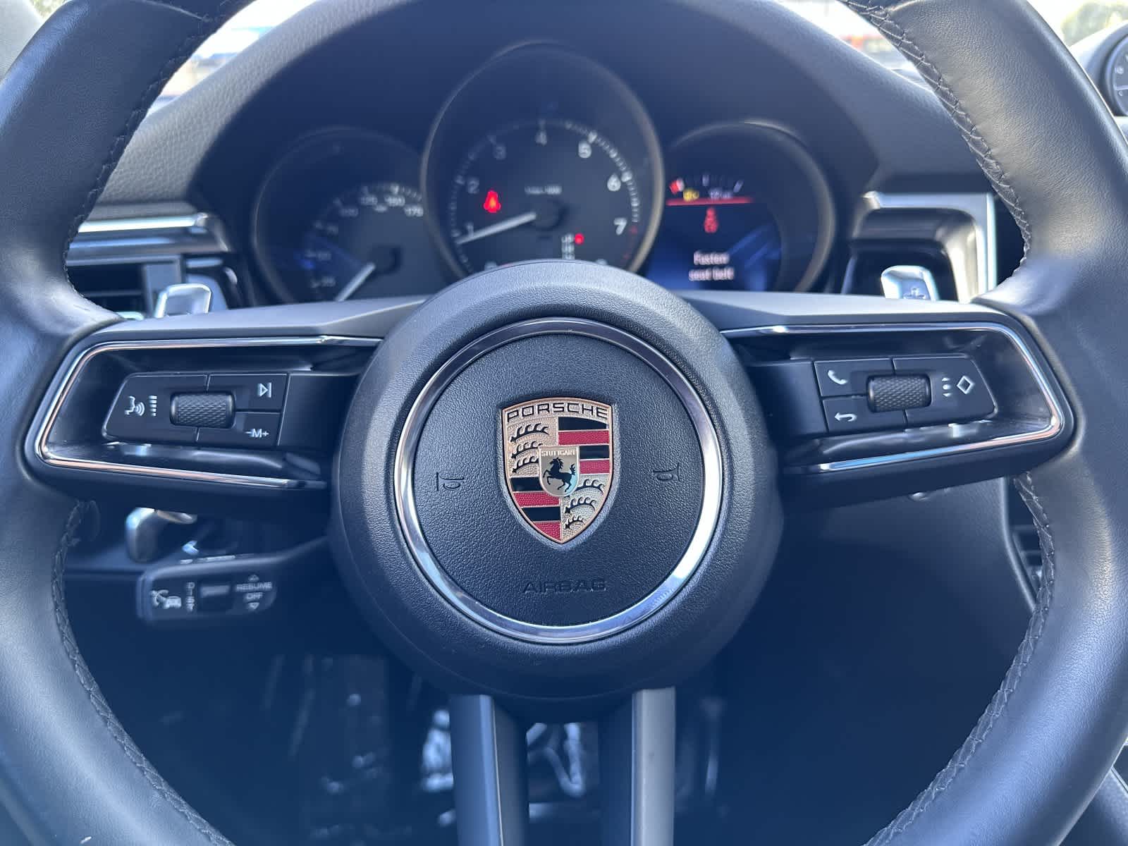 Thumbnail: 2025 Porsche Macan - 27