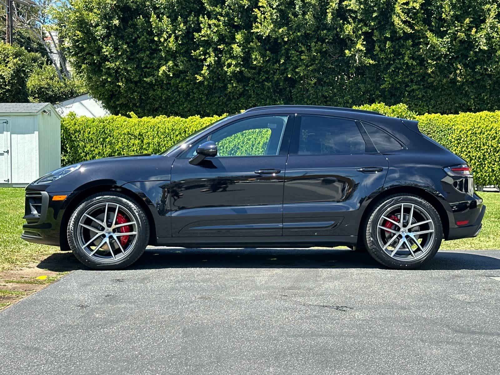 Thumbnail: 2026 Porsche Macan - 2