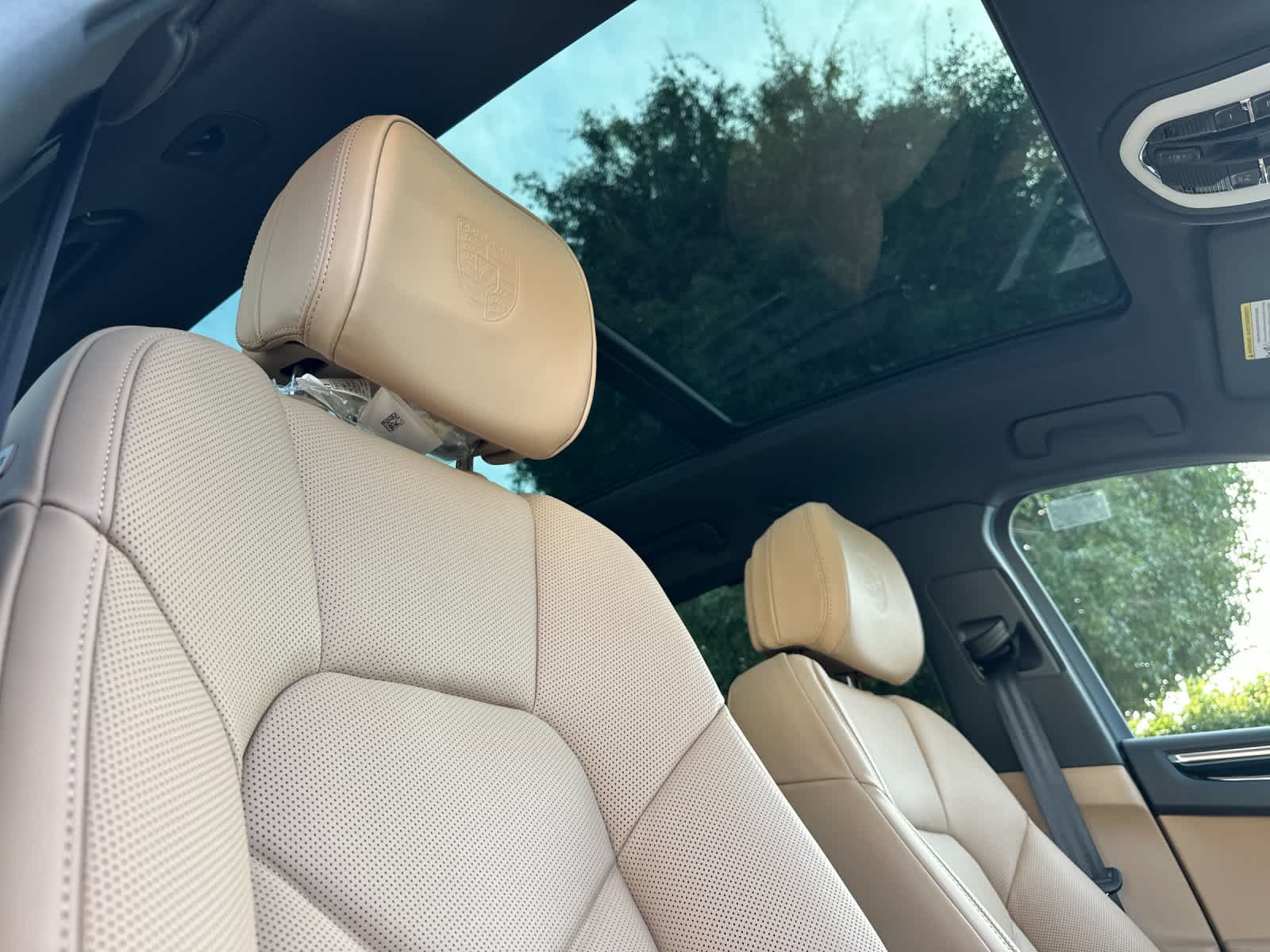 Thumbnail: 2026 Porsche Macan - 18