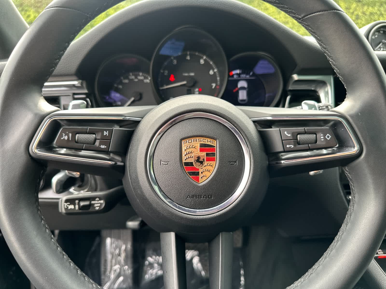 Thumbnail: 2025 Porsche Macan - 26