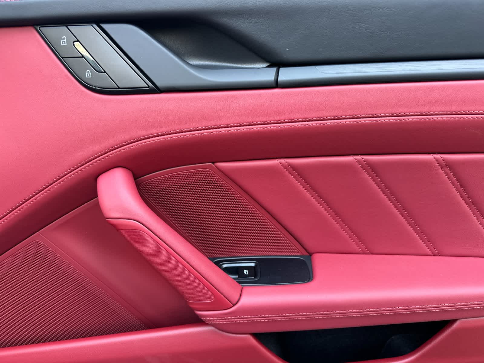 Thumbnail: 2026 Porsche 911 - 16