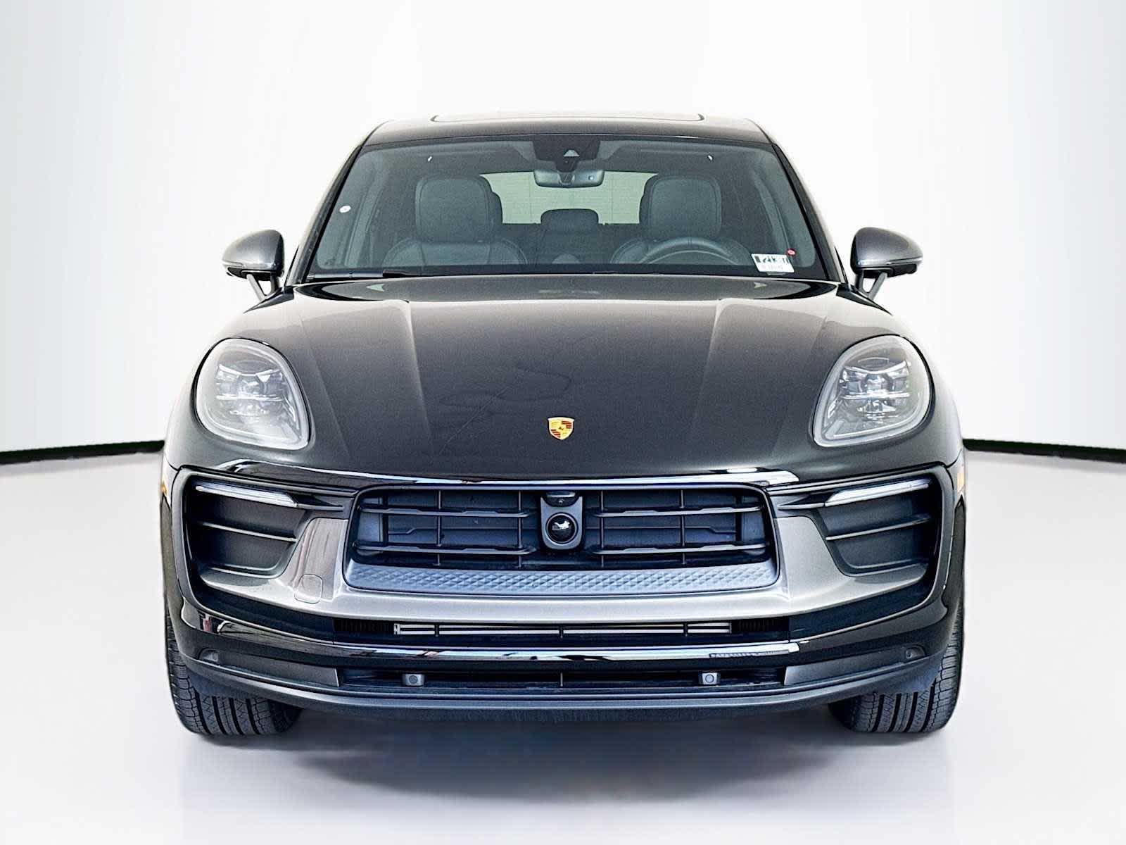 Thumbnail: 2025 Porsche Macan - 6