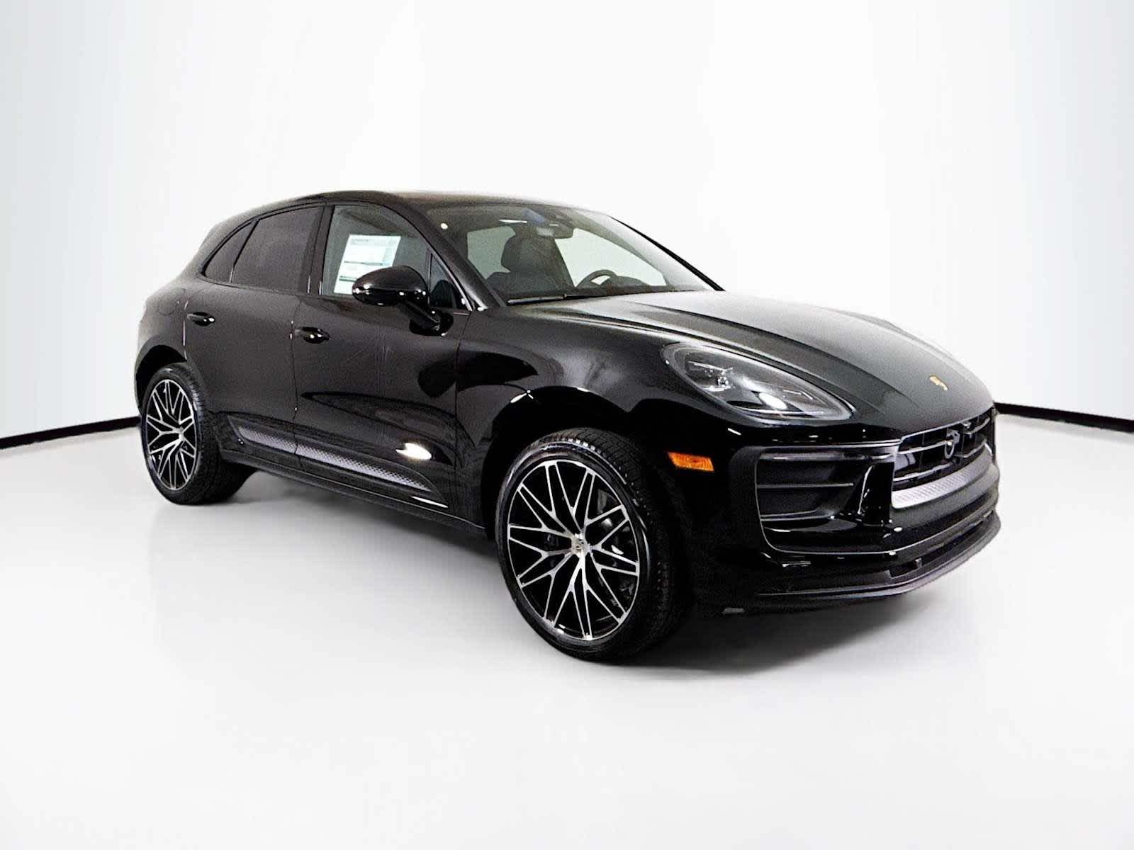 Thumbnail: 2025 Porsche Macan - 7