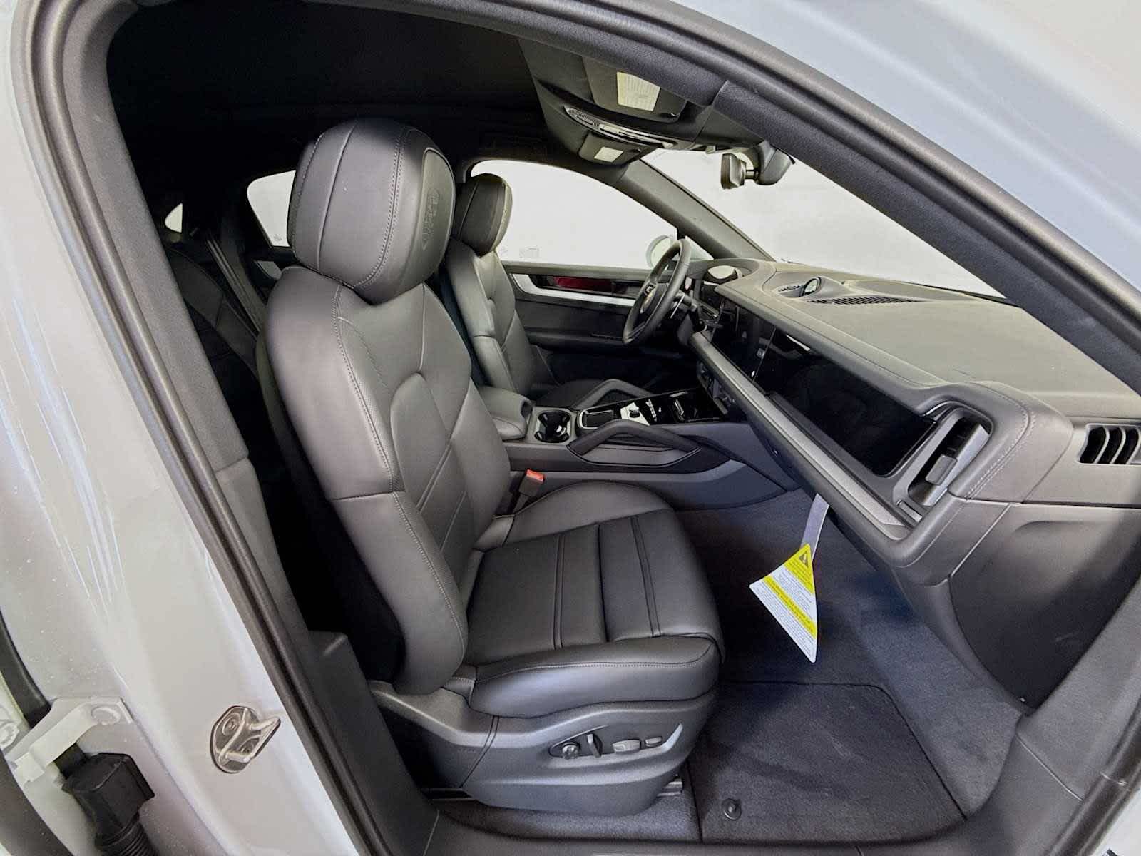 Thumbnail: 2025 Porsche Cayenne - 21