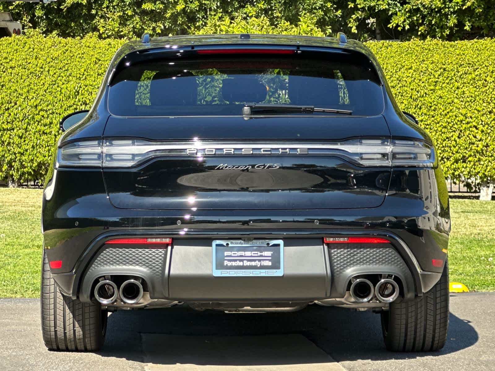 Thumbnail: 2026 Porsche Macan - 7