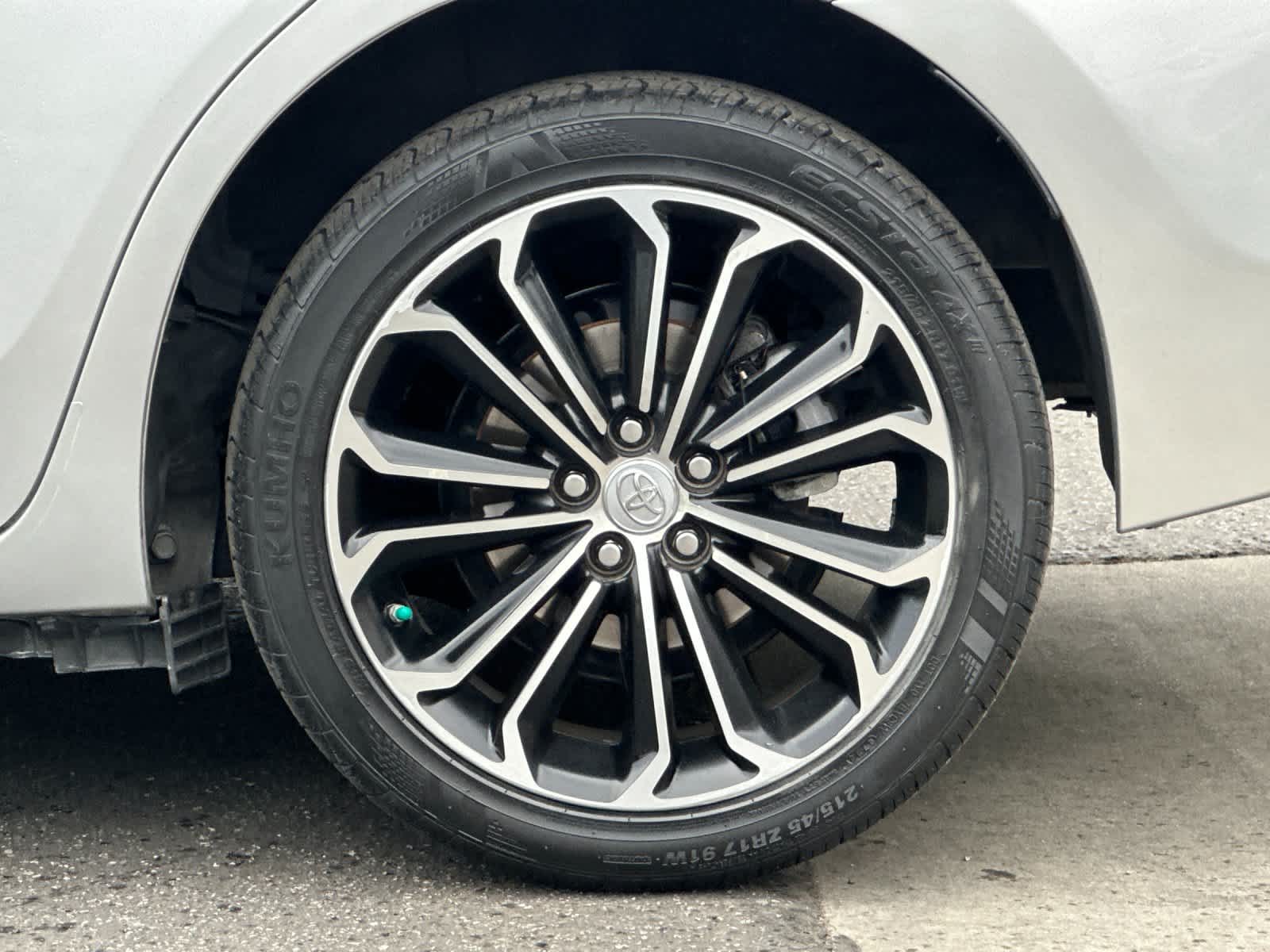 Thumbnail: 2014 Toyota Corolla - 28