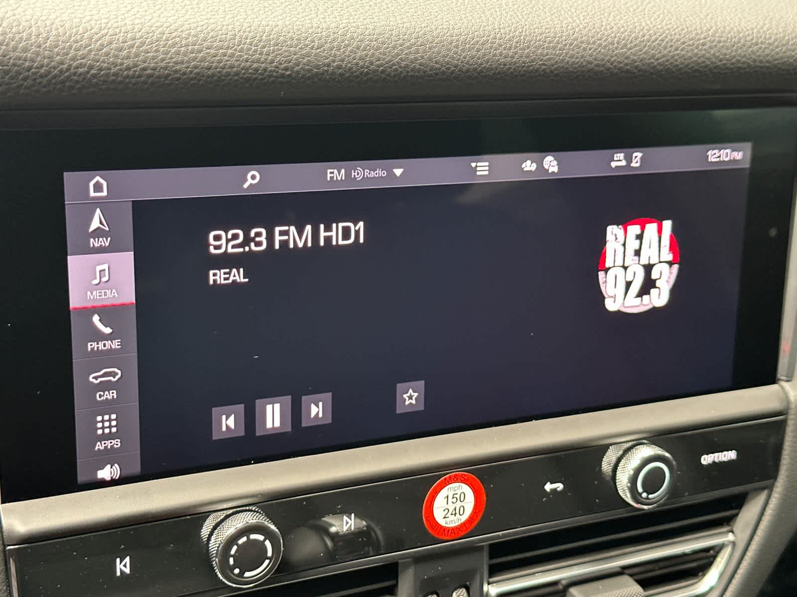 Thumbnail: 2026 Porsche Macan - 21