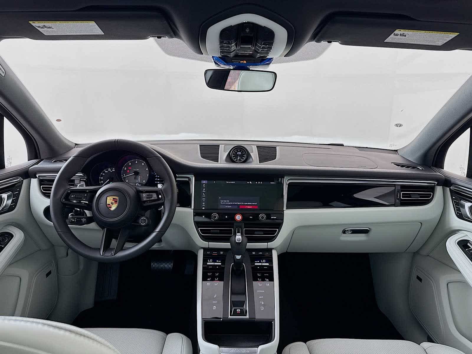 Thumbnail: 2026 Porsche Macan - 27