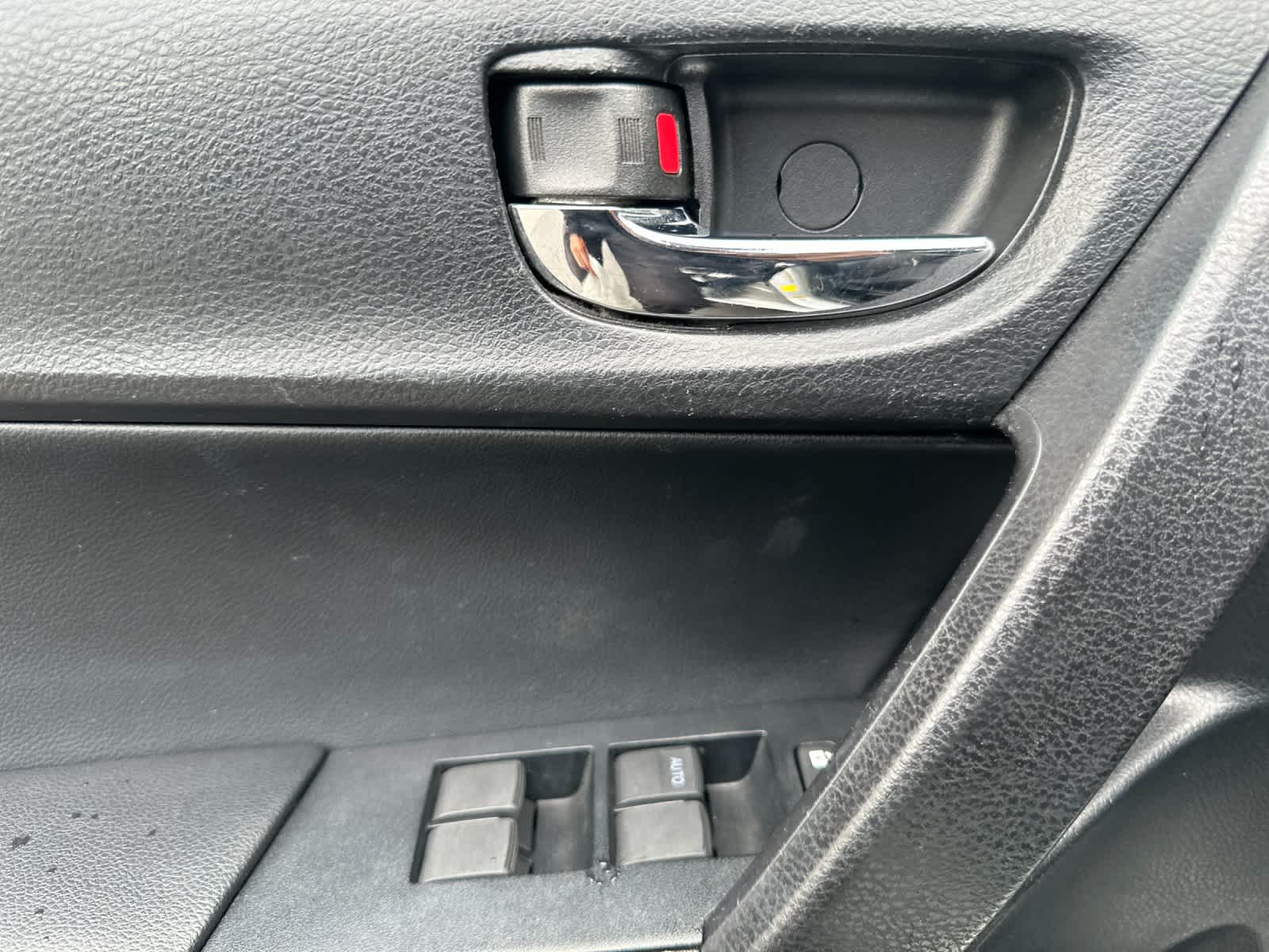 Thumbnail: 2014 Toyota Corolla - 12