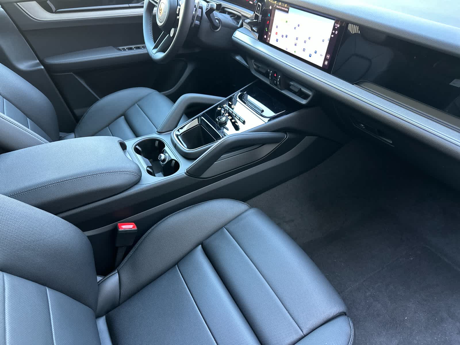 Thumbnail: 2026 Porsche Cayenne - 17